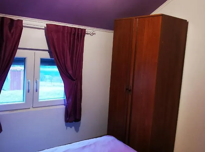 Jotic, Zavojsko Jezero Villa