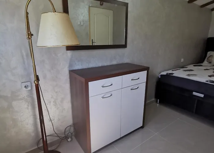 Jotic, Zavojsko Jezero *