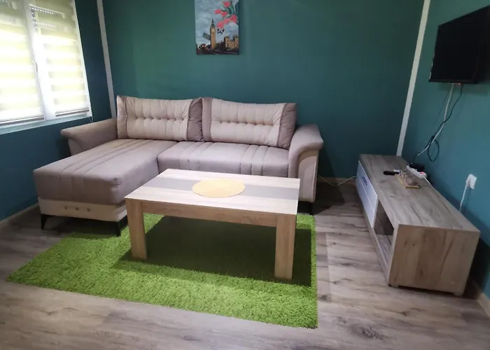 Jotic, Zavojsko Jezero Villa