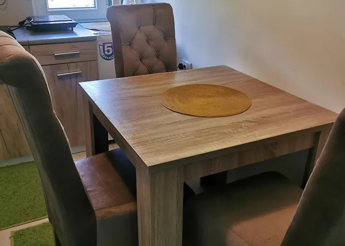 Villa Jotic, Zavojsko Jezero *